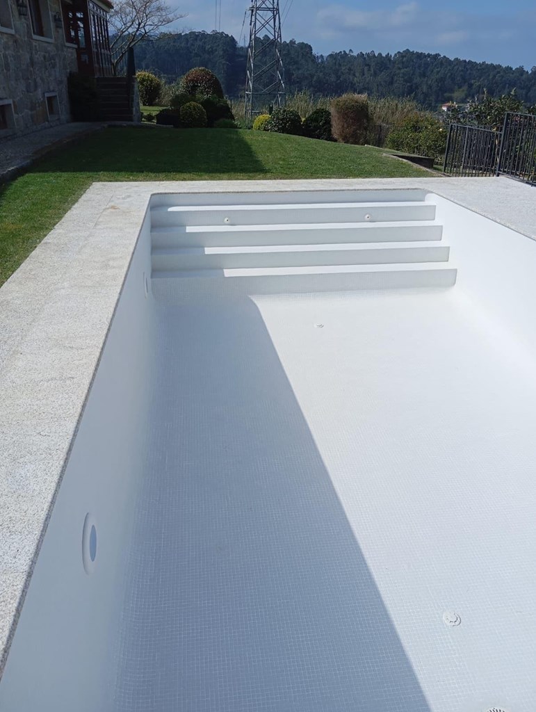 ¿Por qué el invierno es el mejor momento para iniciar la construcción de tu piscina?