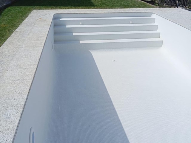 ¿Por qué el invierno es el mejor momento para iniciar la construcción de tu piscina?